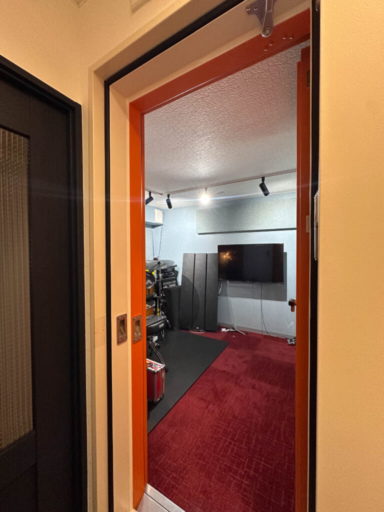 エレクトリックドラム、カラオケ用防音室（マンション内） 画像1